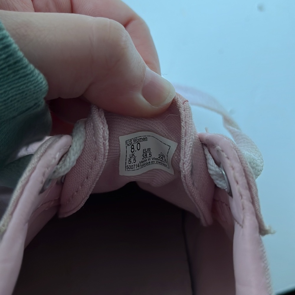 Vans - Picture 3 of 4